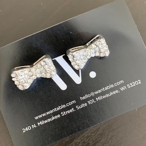 Wantable Bow Stud Earrings